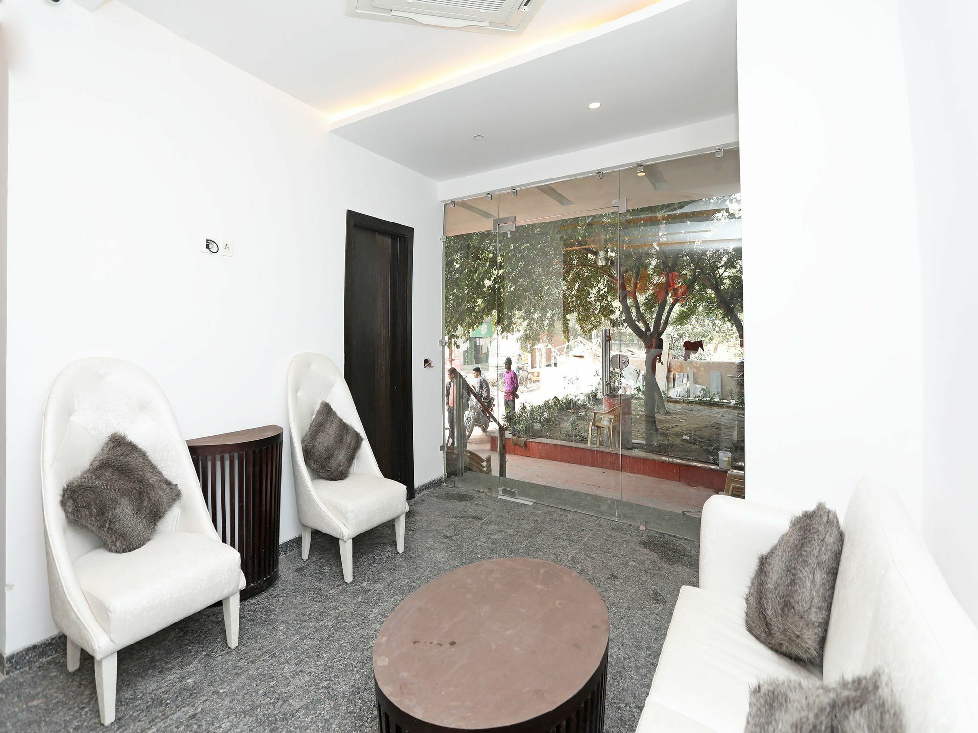 Oyo 11071 Hotel Tisya Delhi  Dış mekan fotoğraf